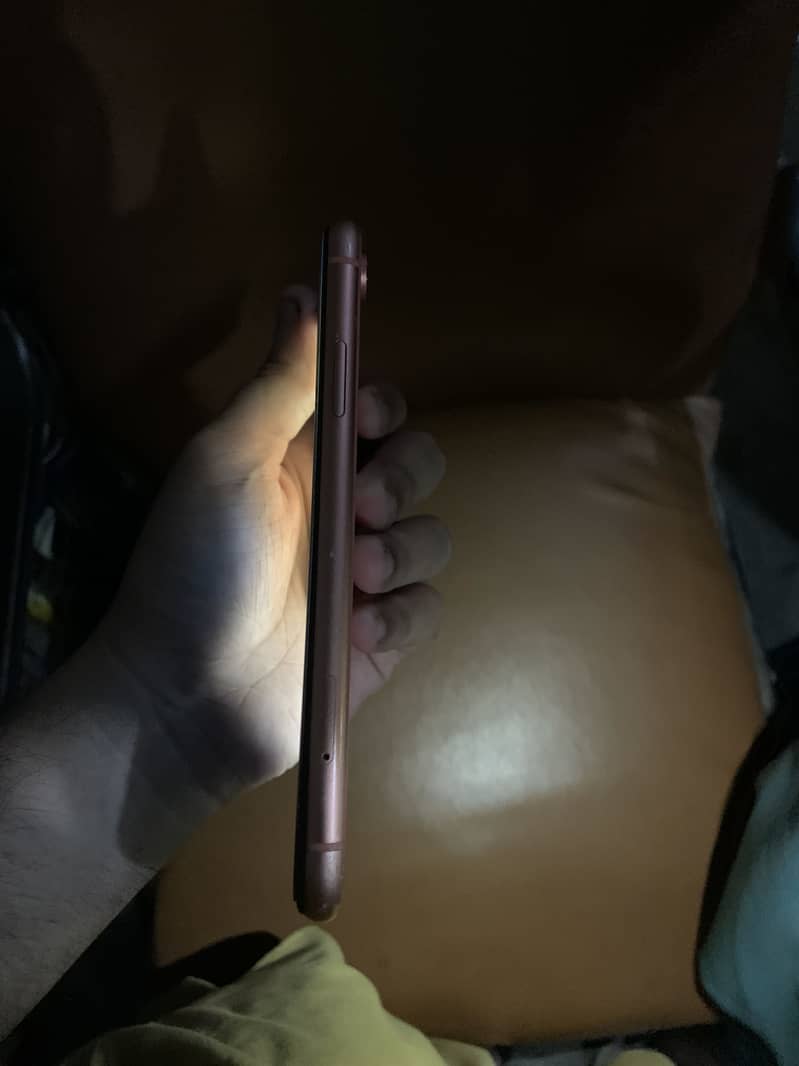 Apple iPhone XR 1