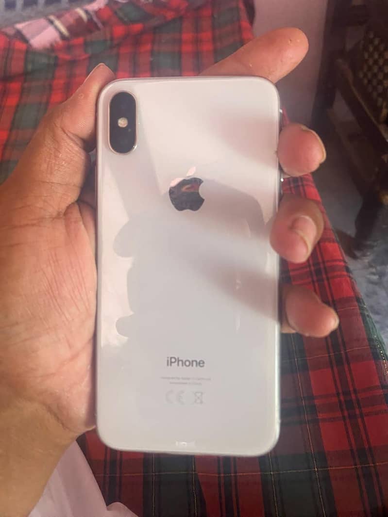 Apple iPhone X 4