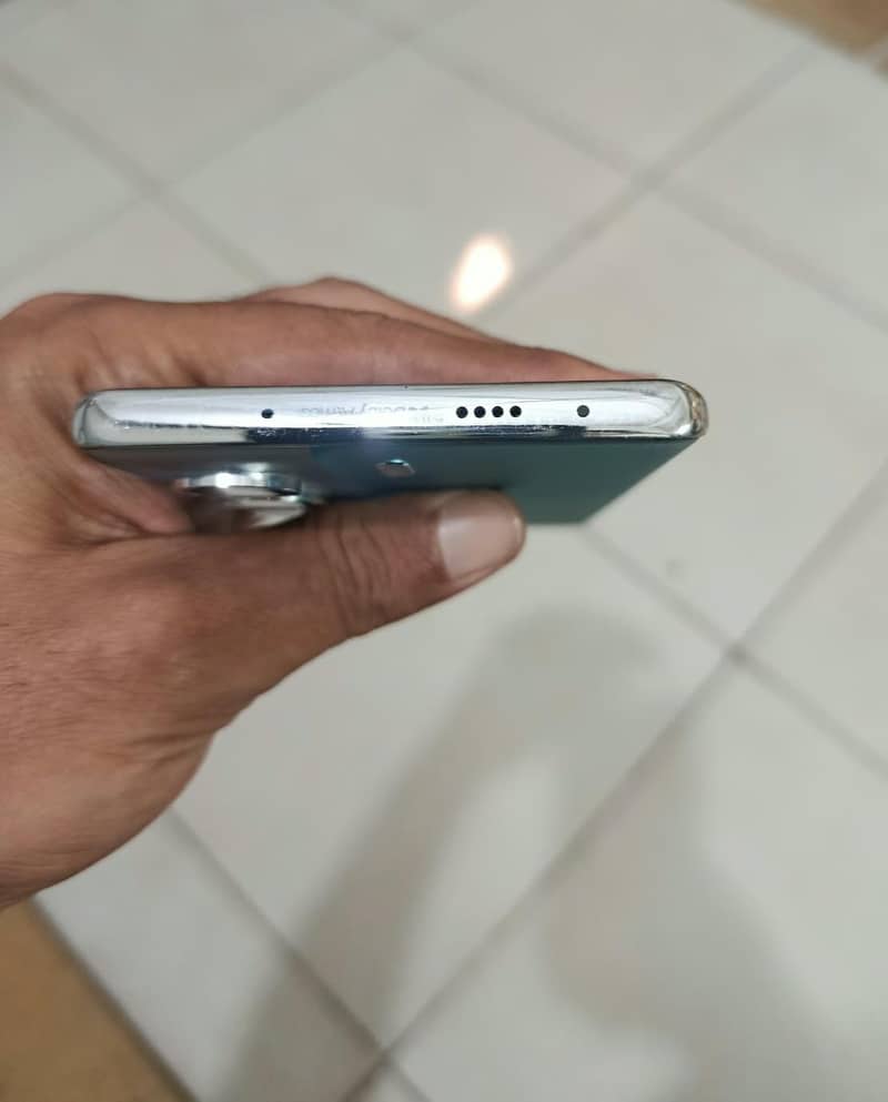 Tecno CAMON 40 Pro 1