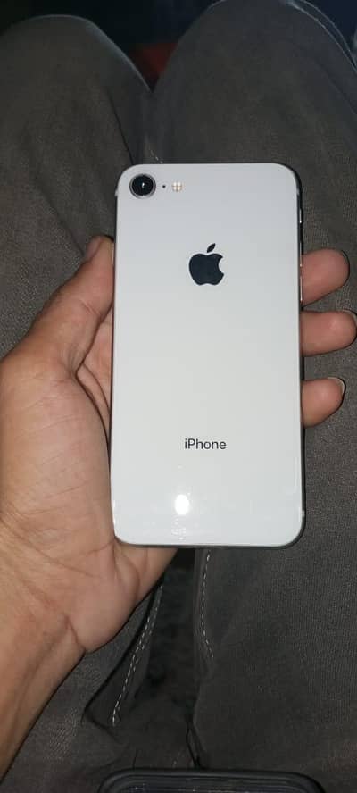 i phone 8  64 Gb