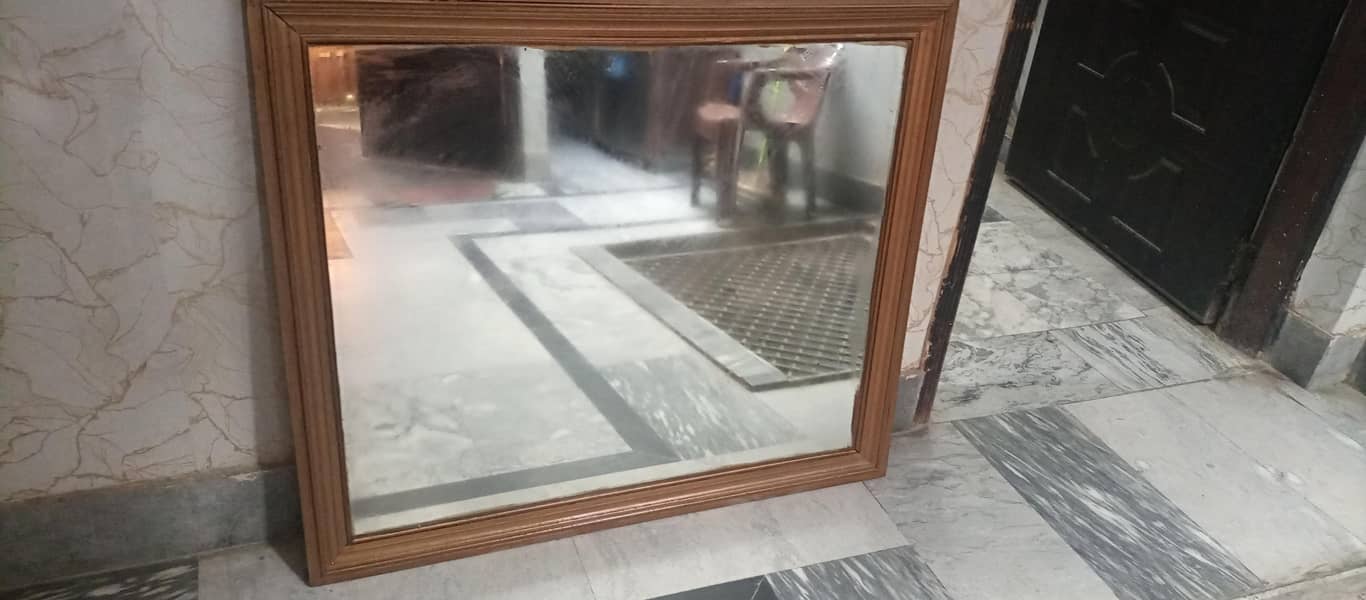 Mirror Frame 0