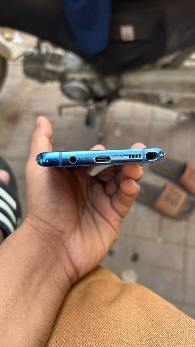 Samsung Mobile Note 8 6