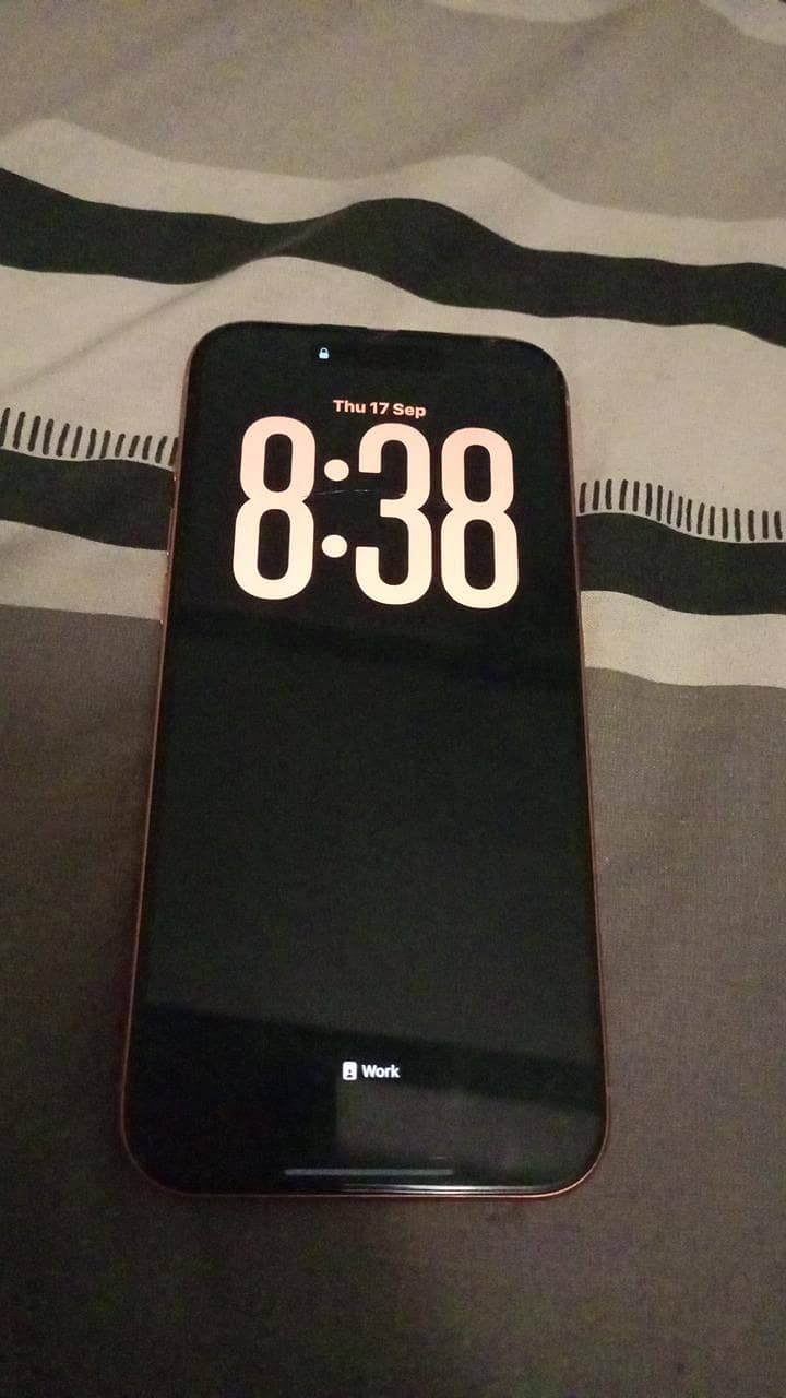 Apple iPhone 17 Pro Max 0