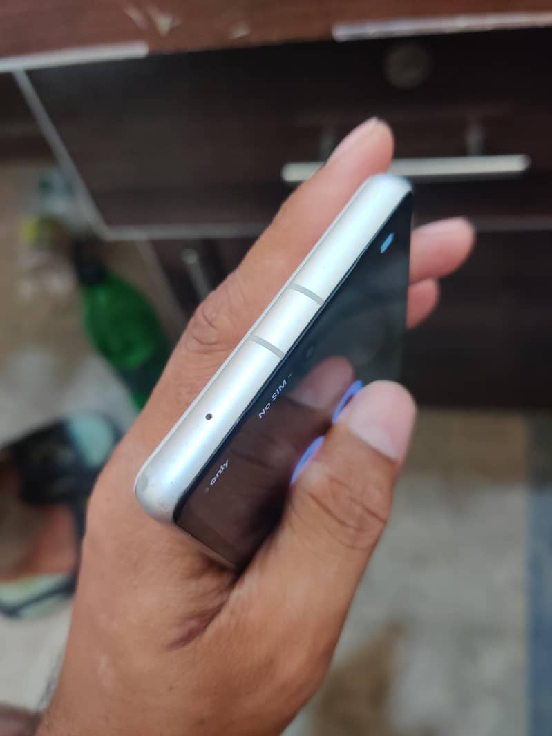 Google Pixel 7a 4