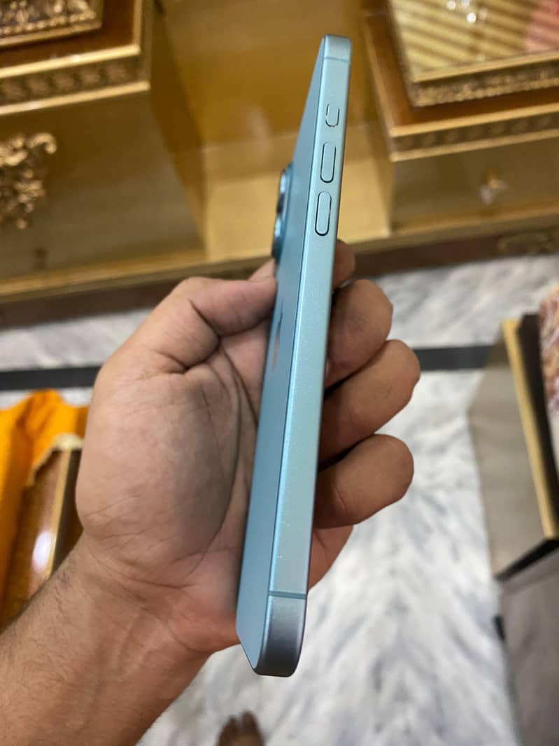 Apple iPhone 16 Plus 2