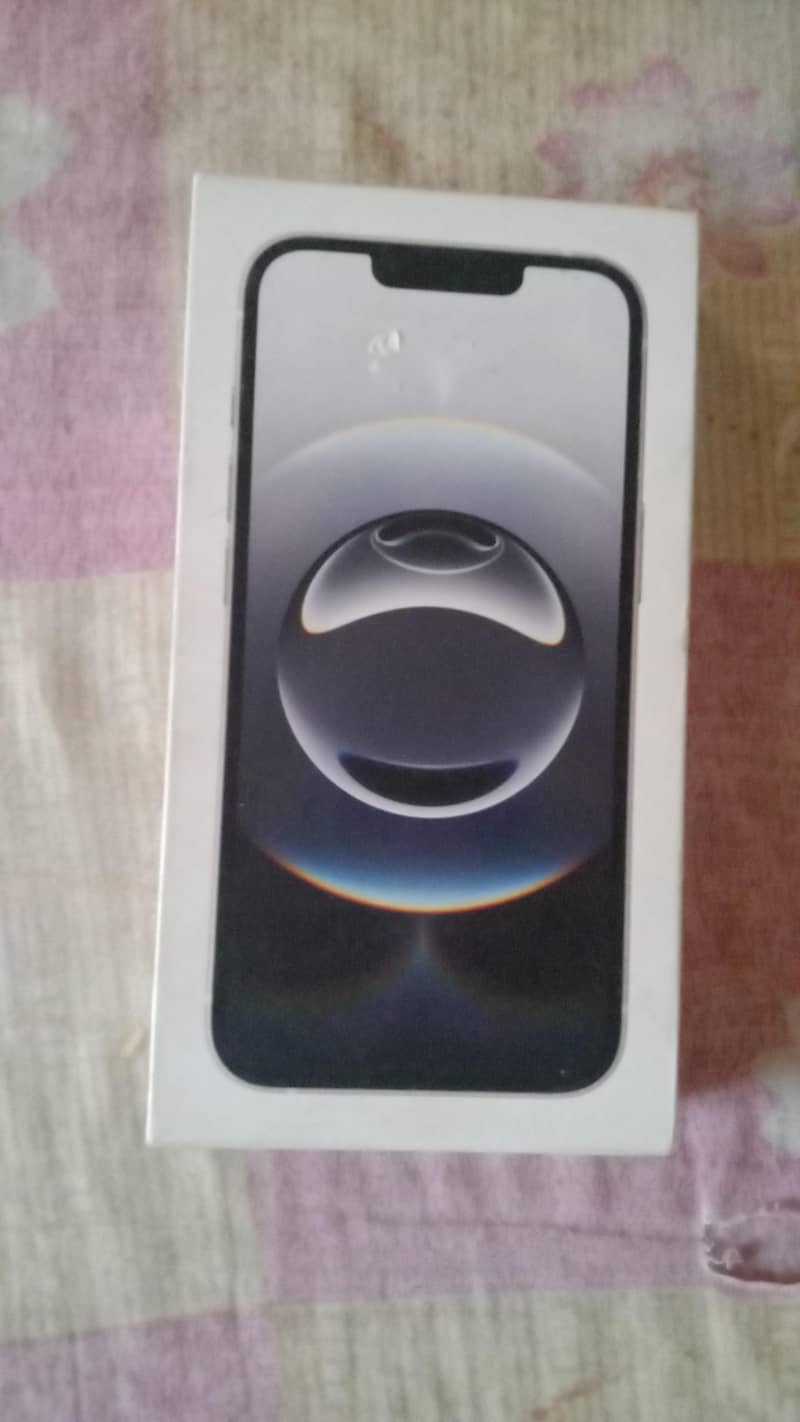 Apple iPhone 16e 1