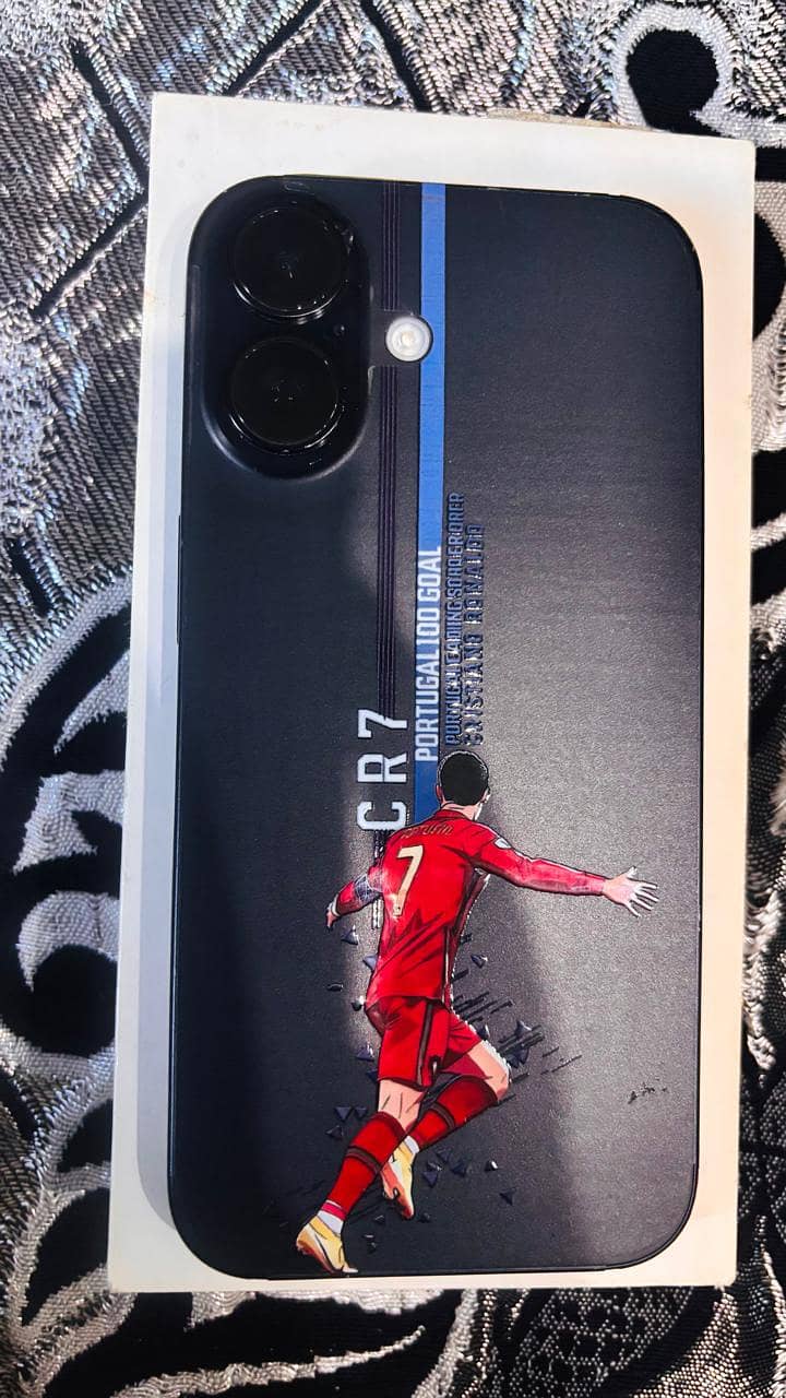 Apple iPhone 16 0