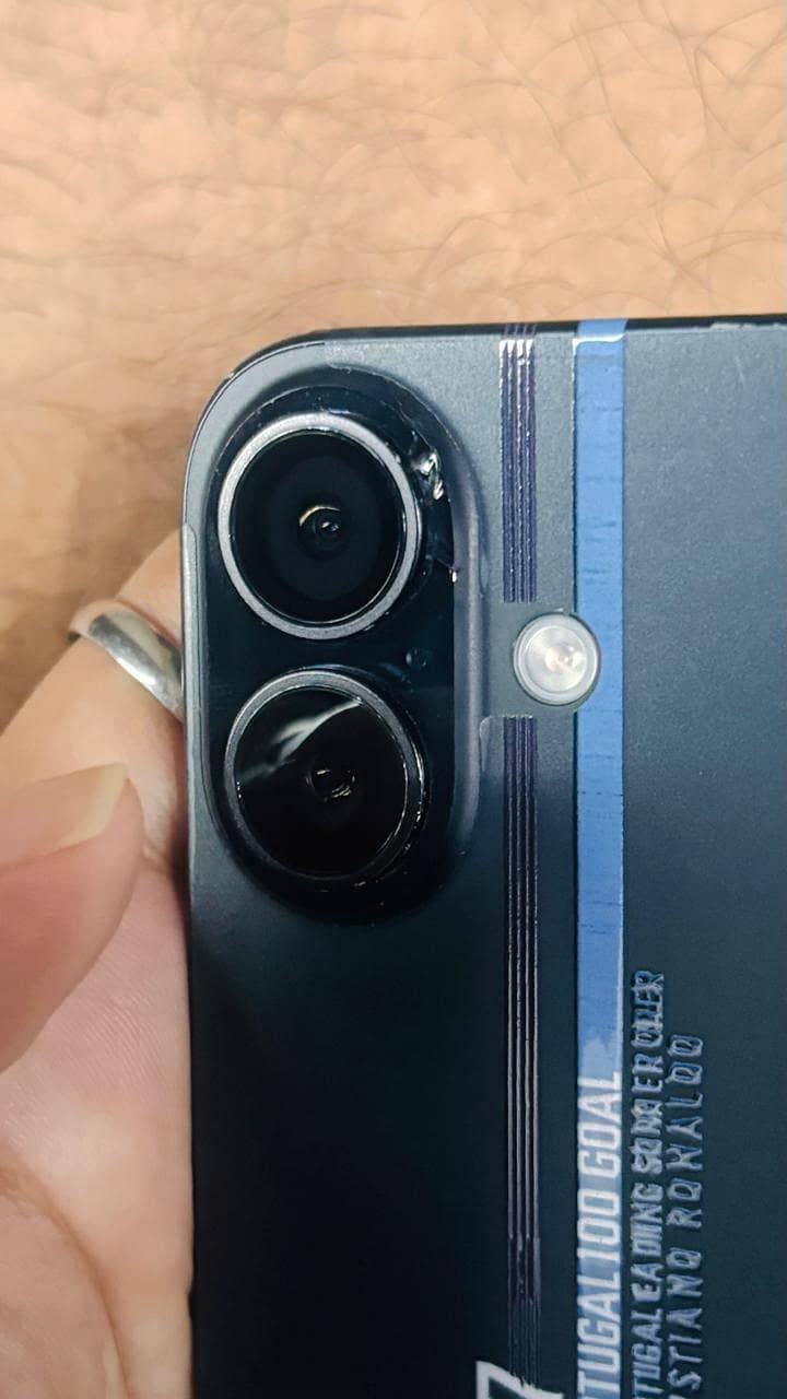 Apple iPhone 16 2