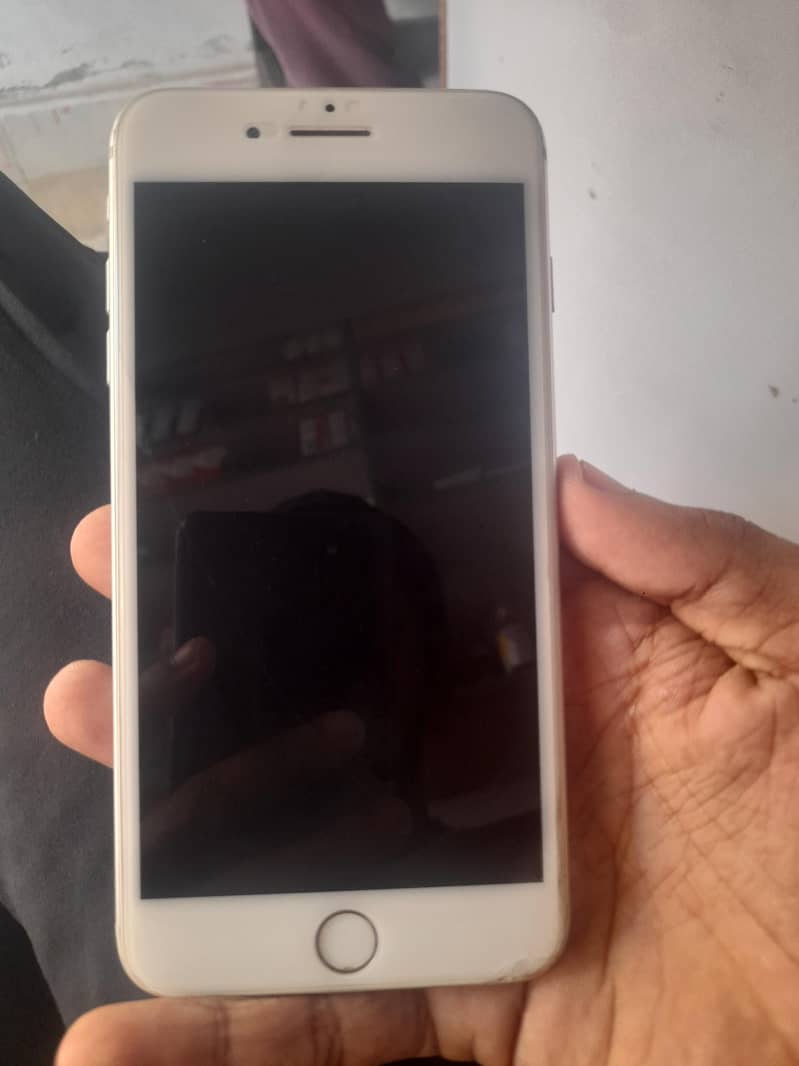 Apple iPhone 7 Plus 0