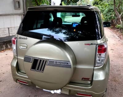 Toyota RUSH for SALE  Model 2011  Registered 2016  4x4 drive  Complet