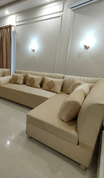 L Shaped Sofa - 6 Seater
