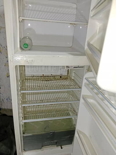national frigde original condition totally original