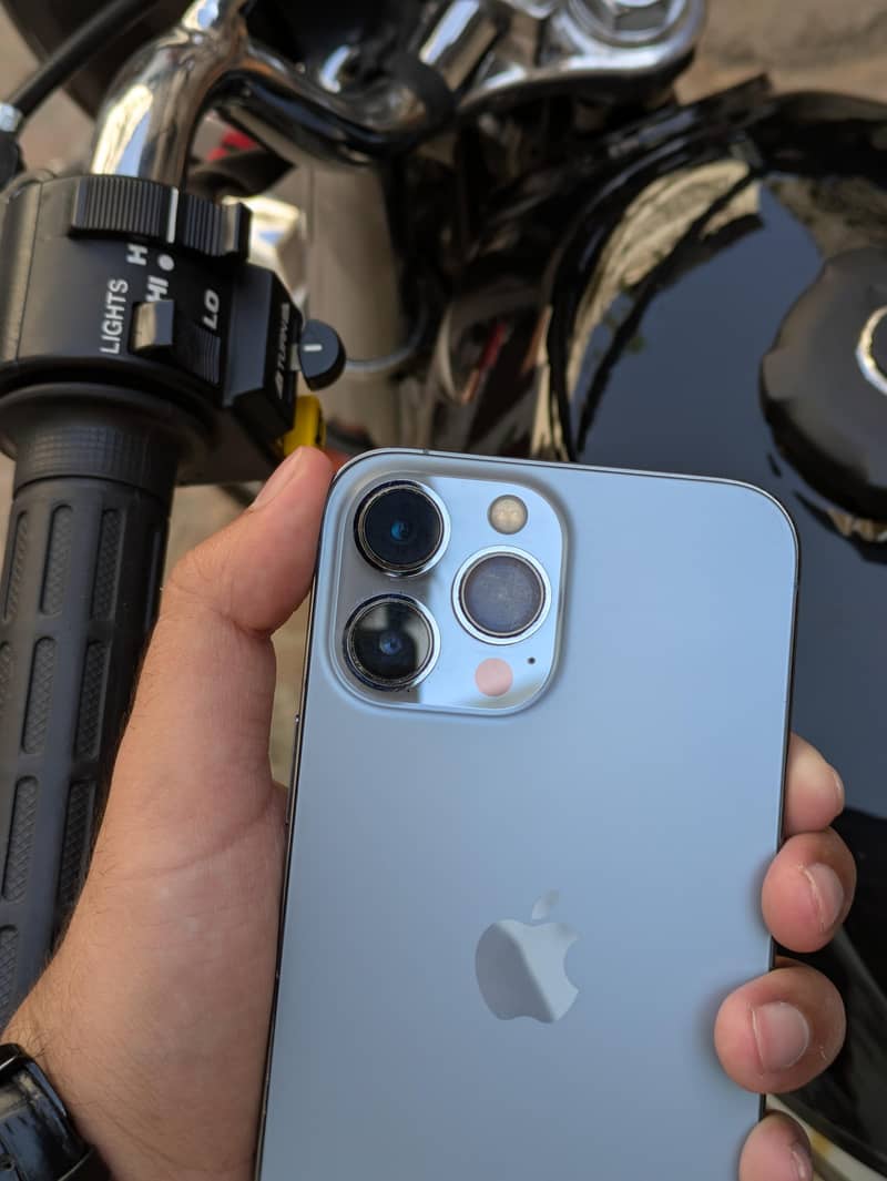 Apple iPhone 13 Pro Max 5