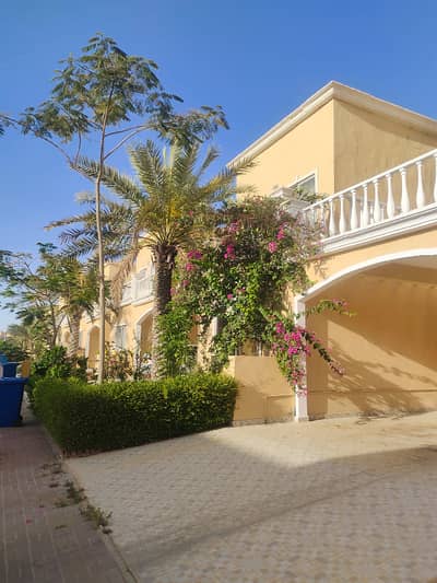 Sports city 4 bedroom luxury villa available for sale in Bahria Town Karachi