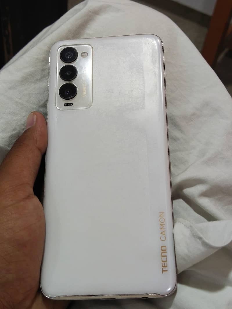 Tecno Camon 18p 5