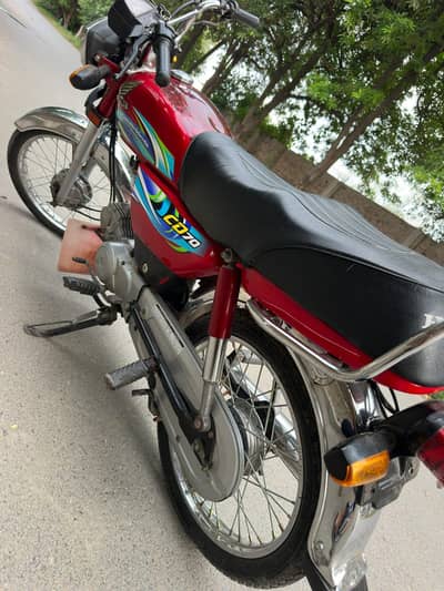 Honda CD 70 2024  60 Years Edition -  11699 KM - Total Genuine - FSD
