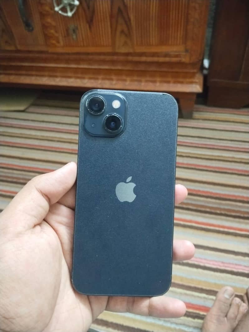Apple iPhone 13 0