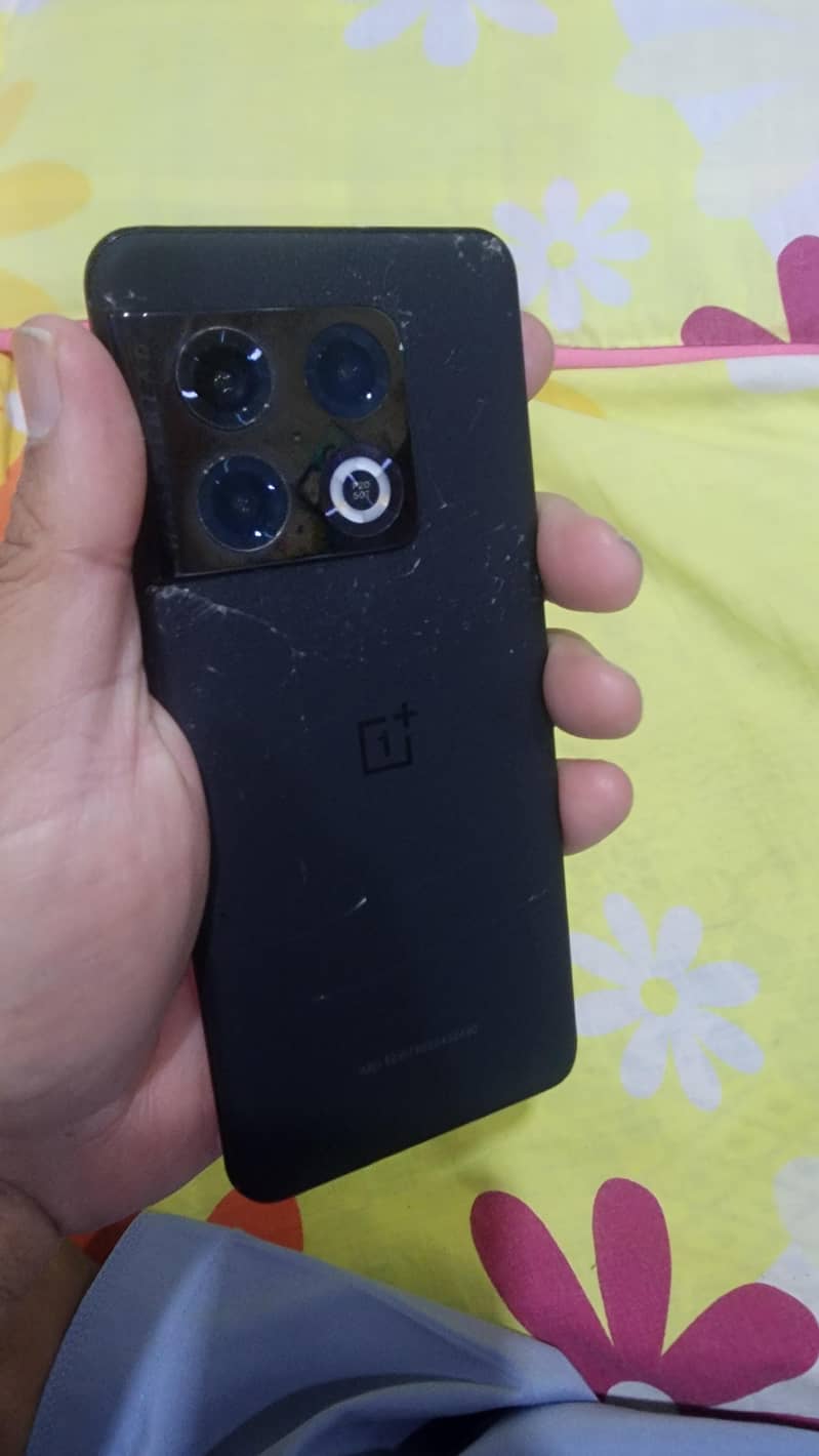 One Plus 10 Pro 1
