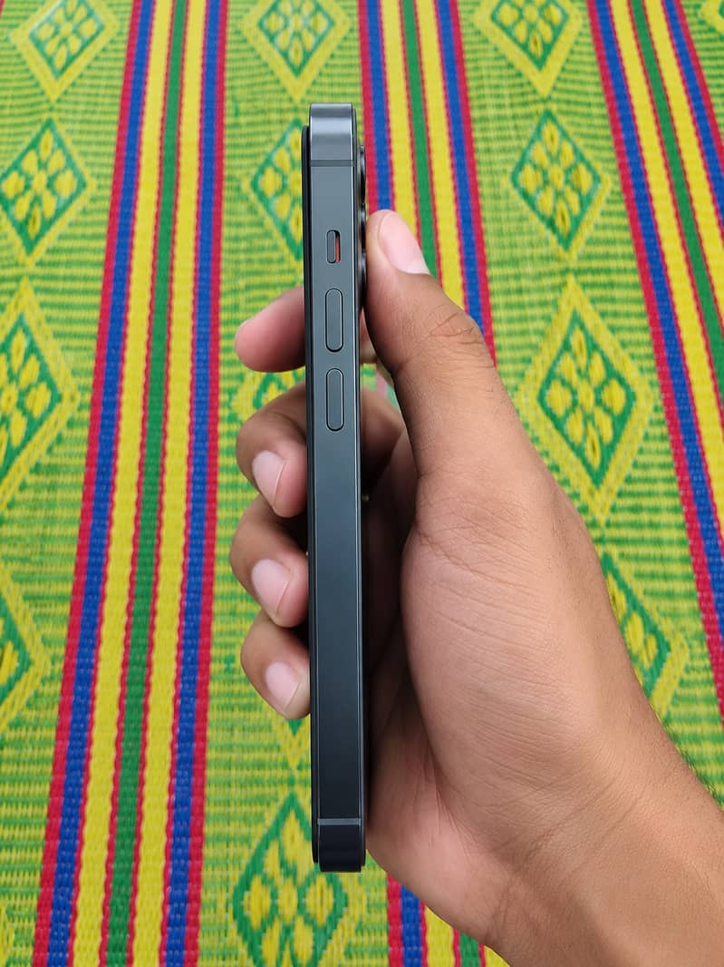 Apple iPhone 12 Pro 1