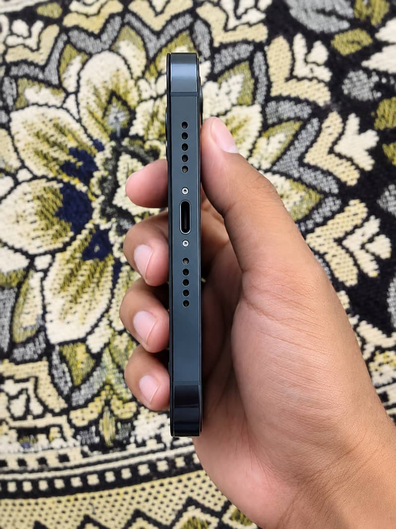 Apple iPhone 12 Pro 4
