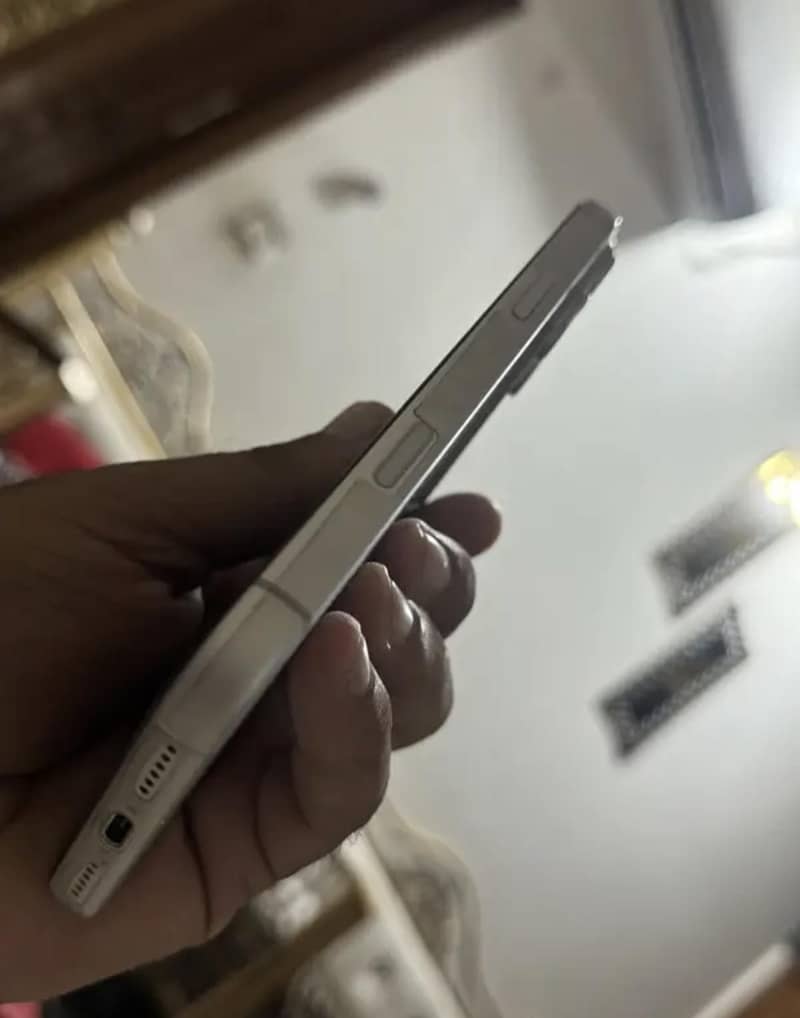Apple iPhone 17 Pro Max 3