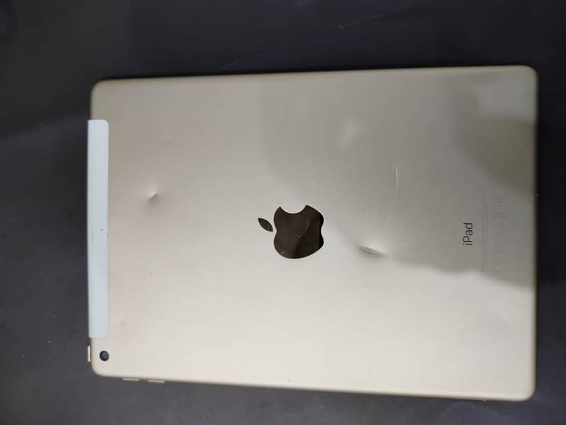 iPad 5th generation 32gb 3