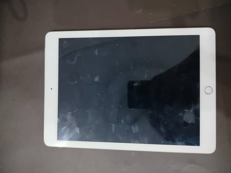 iPad 5th generation 32gb 4