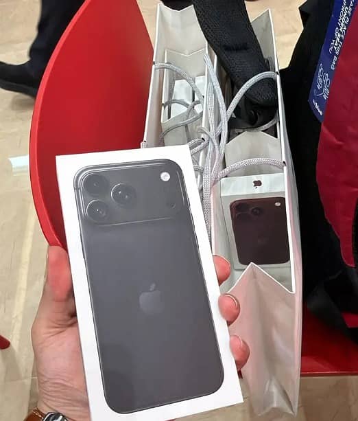 Apple iPhone 18 Pro Max - Dual Esim 6