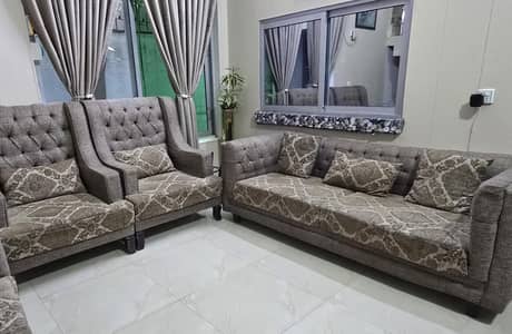 simple aur attractive