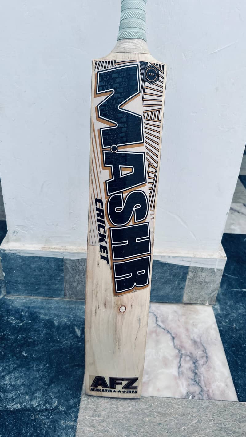 white bat 5