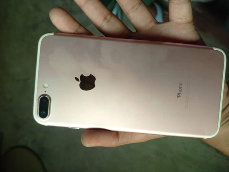 Apple iPhone 7 Plus 0