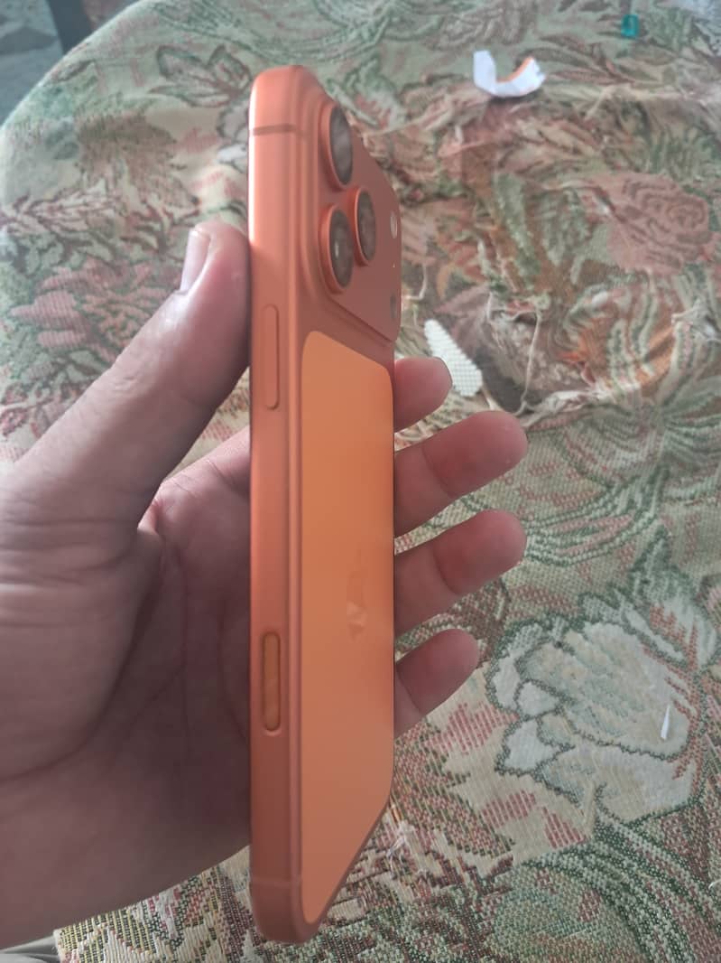 Apple iPhone 17 Pro Max 1