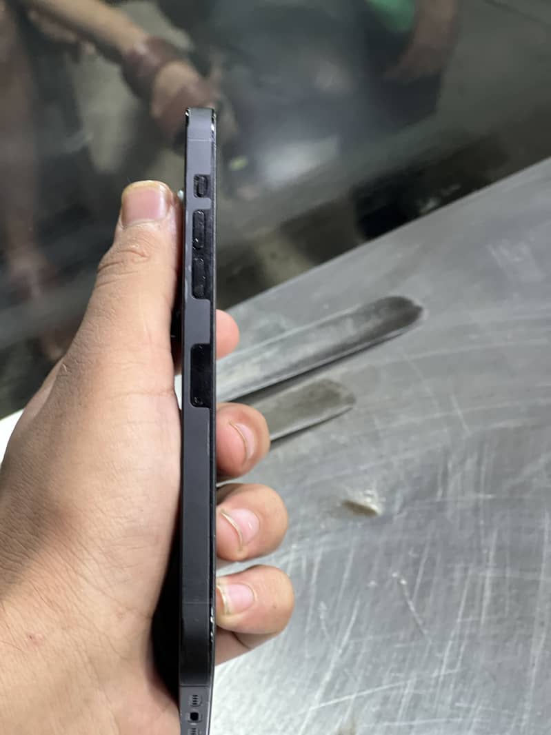 Apple iPhone 14 Pro Max 0