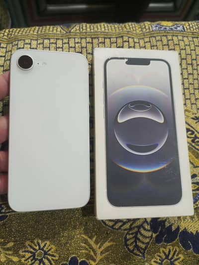 Apple iPhone 16e