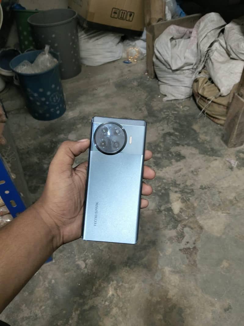 Tecno Spark 20 Pro Plus 0