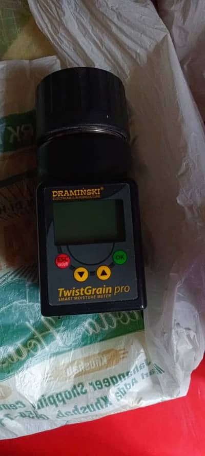 TG pro digital Moisture Checker . 2 months used only