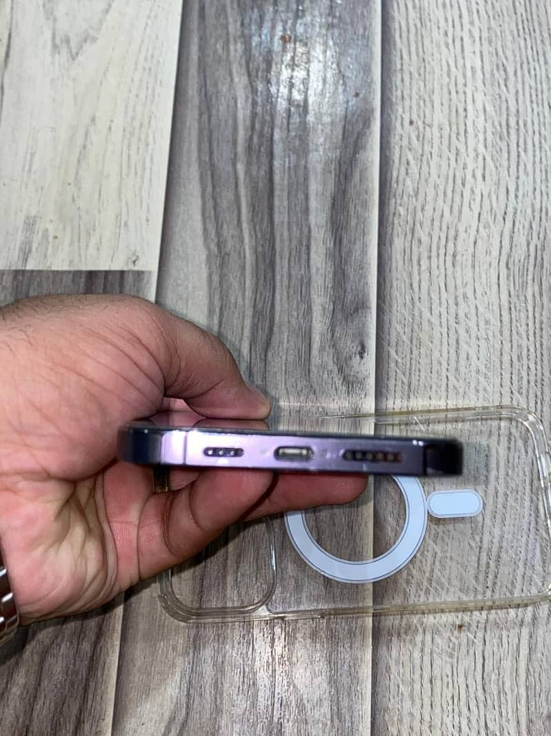 Apple iPhone 14 Pro Max 4