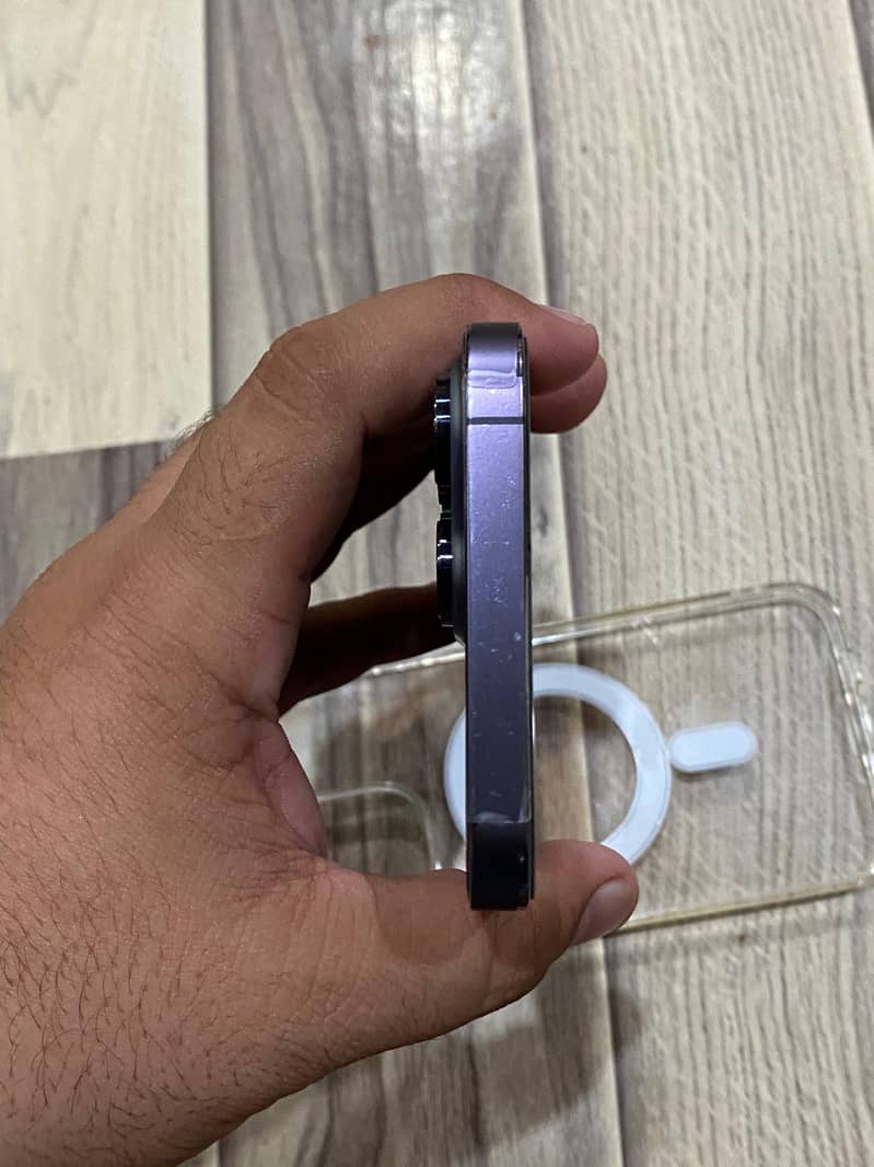 Apple iPhone 14 Pro Max 9