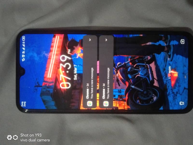 4+3=128. Amoled lcd. 0