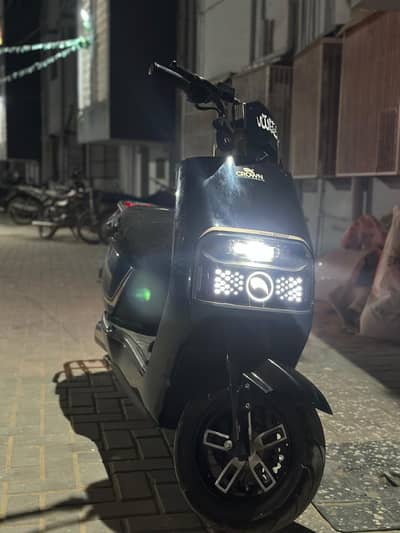 Crown FireFly