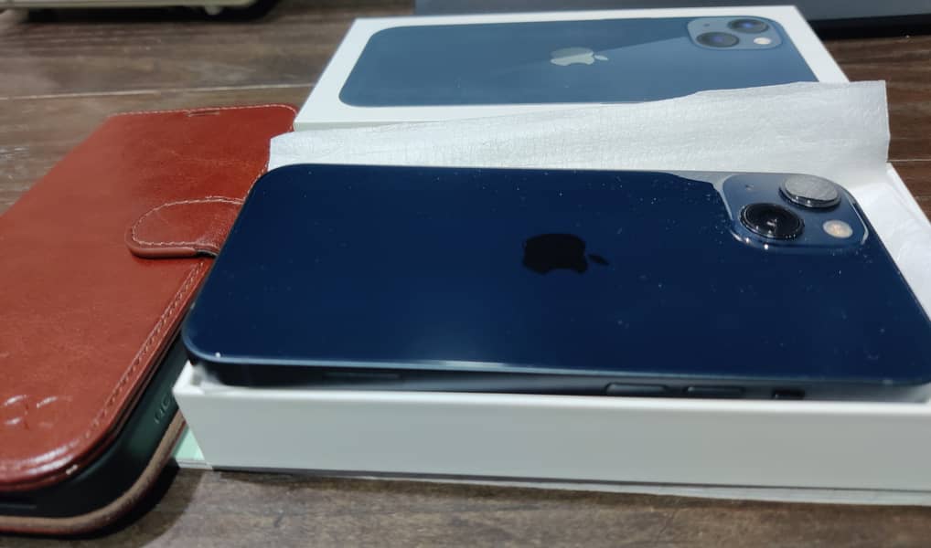 Apple iPhone 13 3