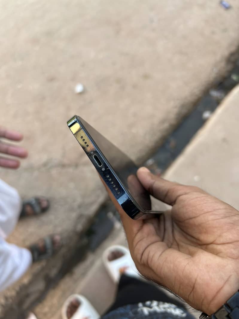 iphone 12 pro max 8