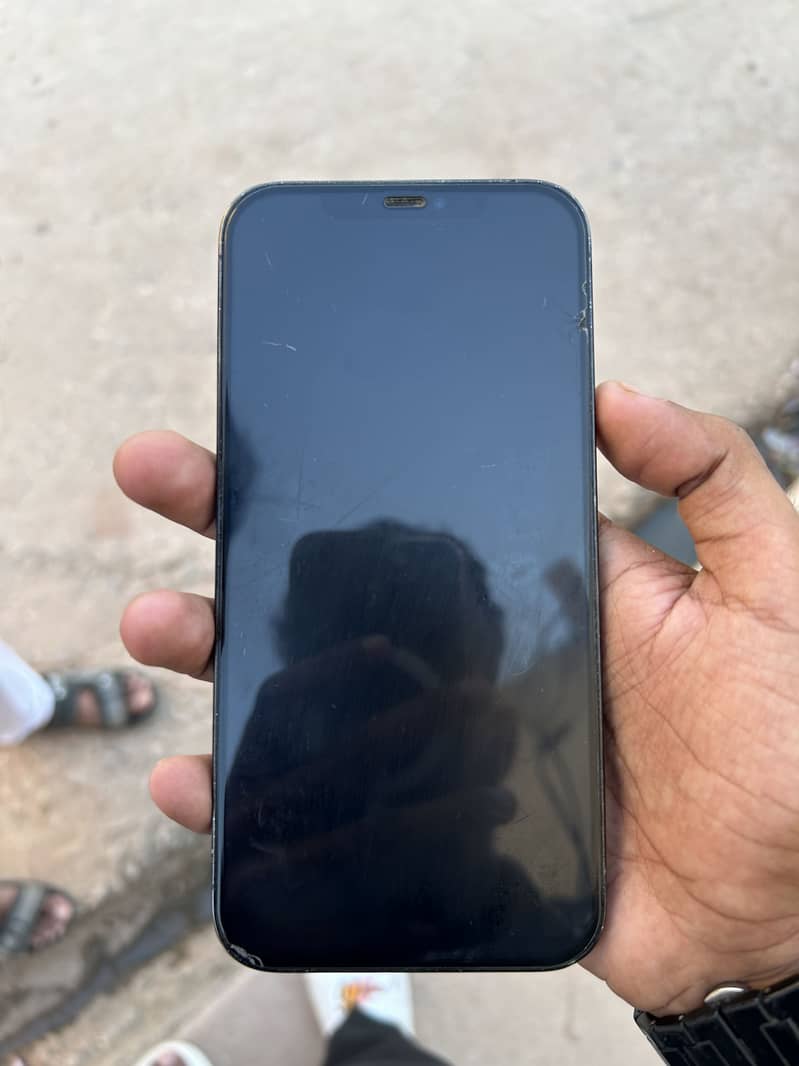 iphone 12 pro max 12