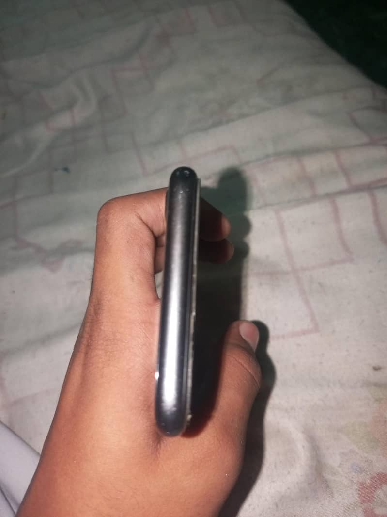 Apple iPhone 8 4
