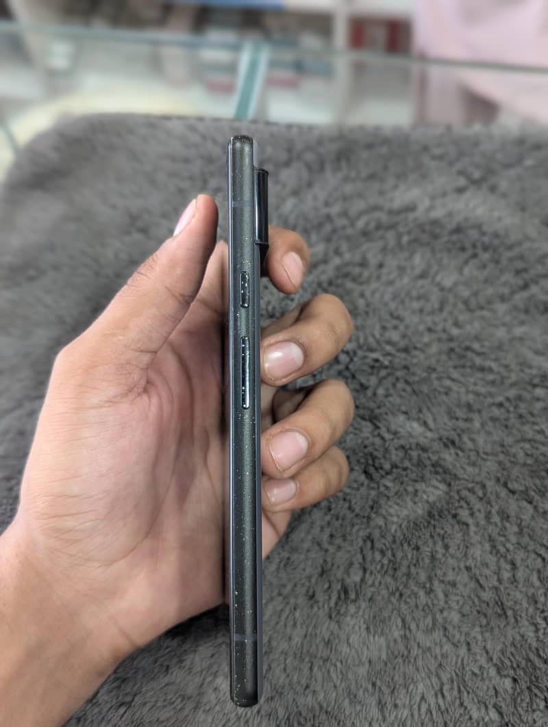 Google Pixel 6 4