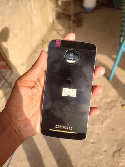 MOTO Z1 . . 03282150037