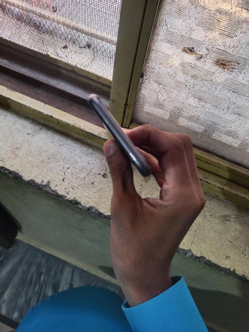 Apple iPhone 8 4