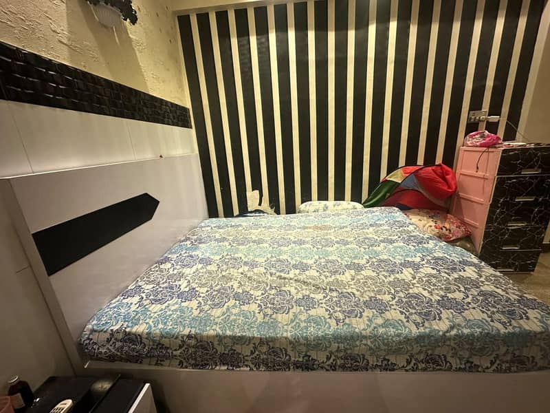 bed selling 1