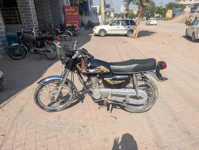 Honda 125 model 13