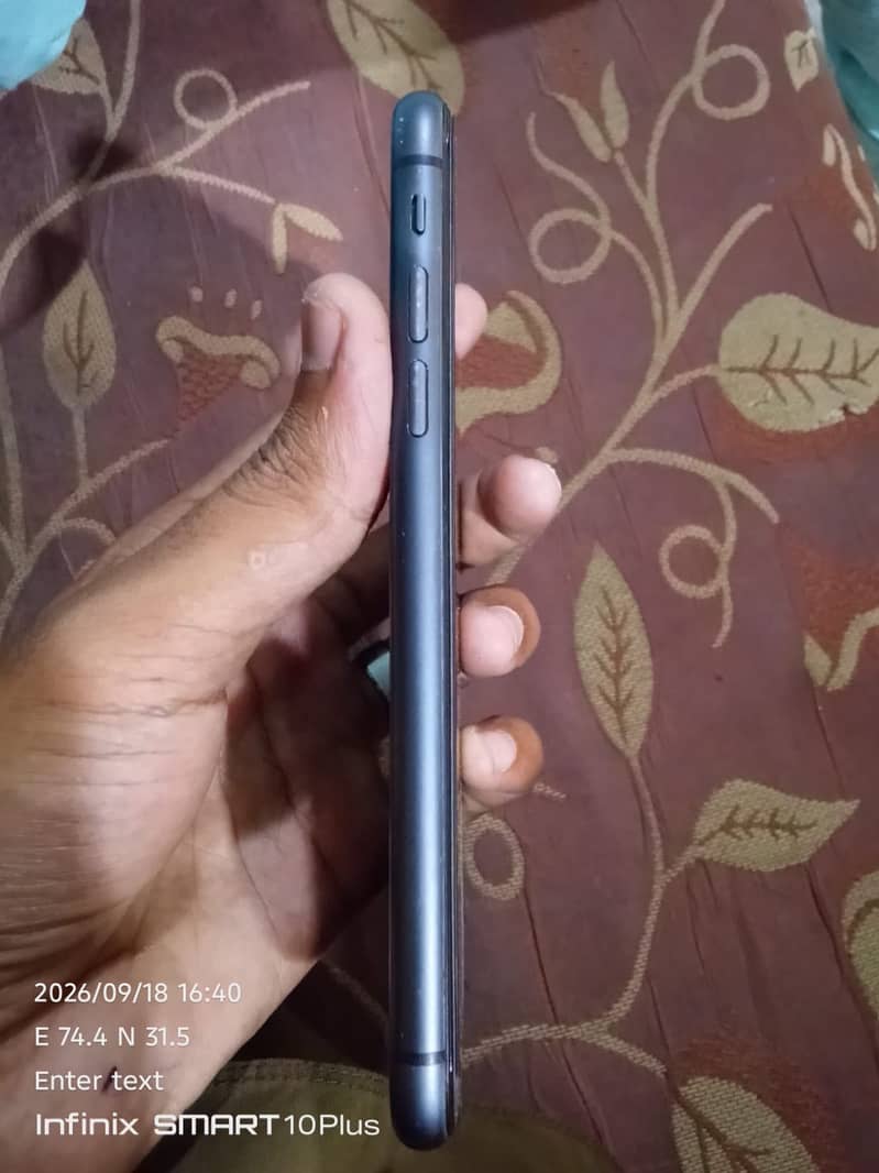 Apple iPhone 11 1